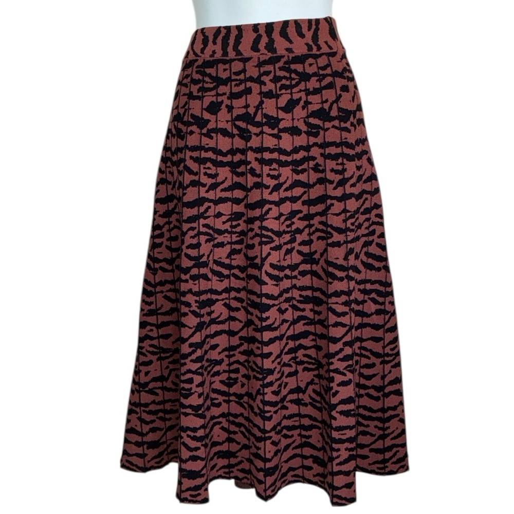 FORCAST Australia Rust and Black Print A-Line Ribbed Knit Skirt. 10 EUC
